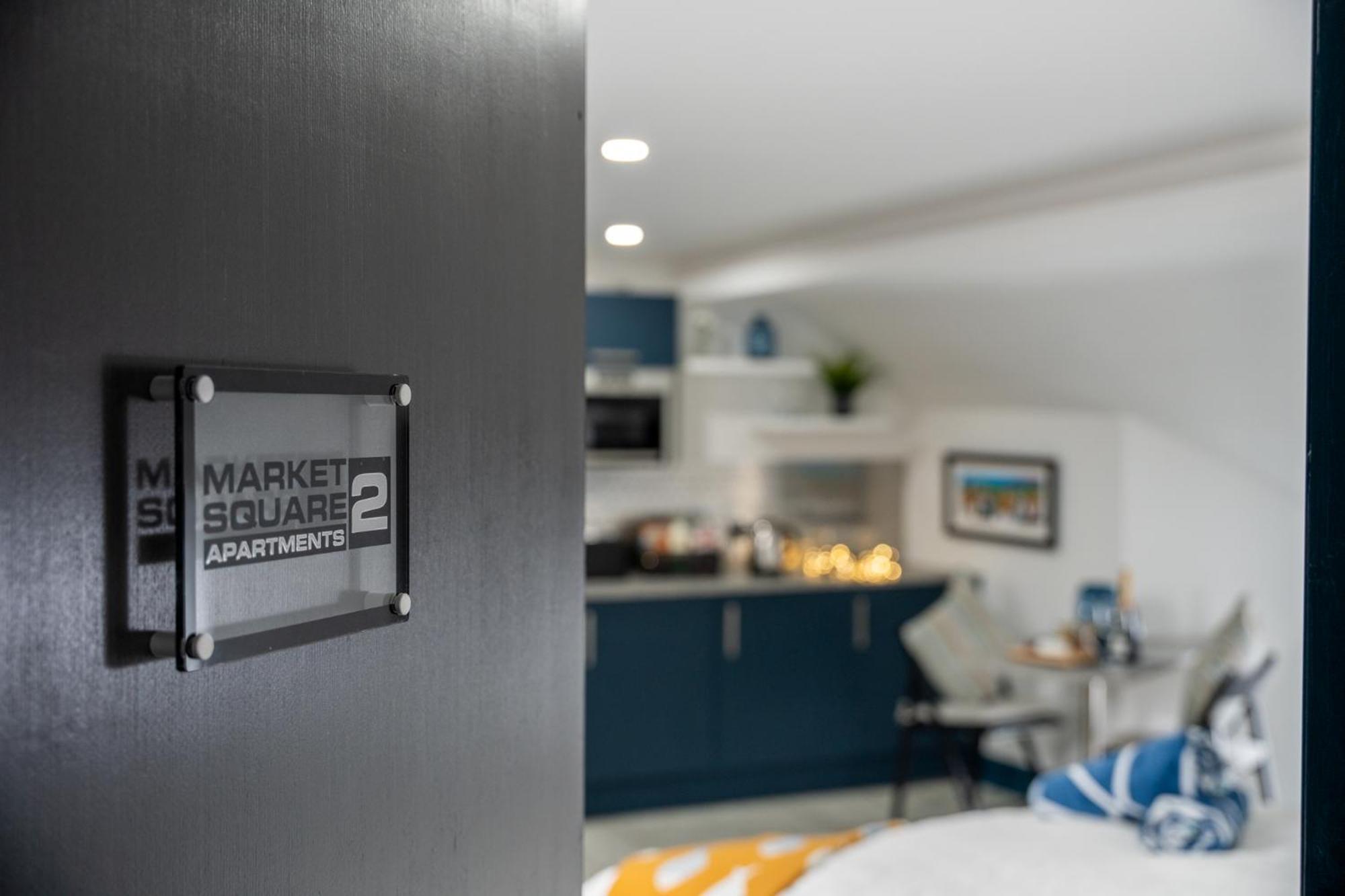 Market Square Apartments Бушмілс Екстер'єр фото