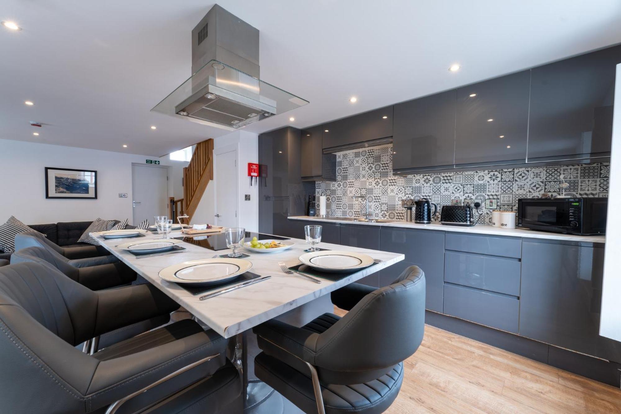 Market Square Apartments Бушмілс Екстер'єр фото